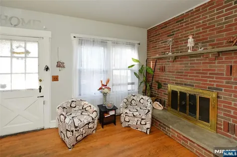 18 Parker Avenue Hawthorne NJ 07506