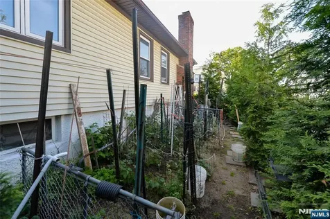 18 Parker Avenue Hawthorne NJ 07506