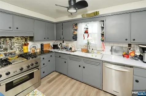 18 Parker Avenue Hawthorne NJ 07506