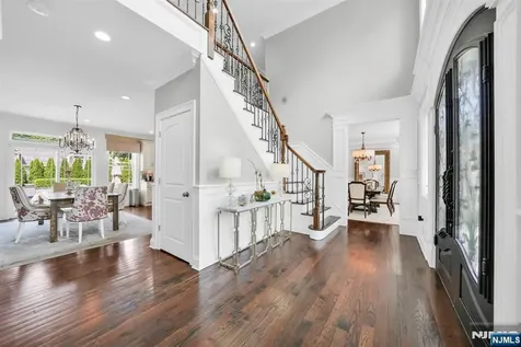 42 Saratoga Drive Oakland NJ 07436