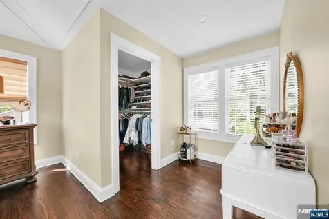 42 Saratoga Drive Oakland NJ 07436