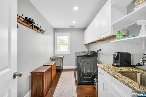 42 Saratoga Drive Oakland NJ 07436