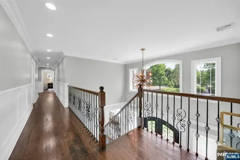 42 Saratoga Drive Oakland NJ 07436