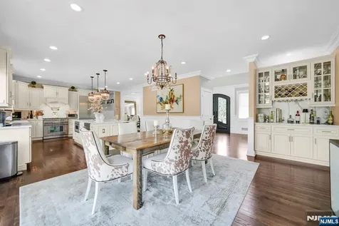 42 Saratoga Drive Oakland NJ 07436