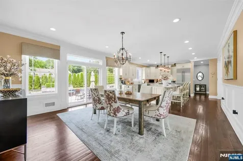 42 Saratoga Drive Oakland NJ 07436