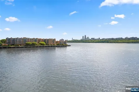 250 The Promenade Edgewater NJ 07020