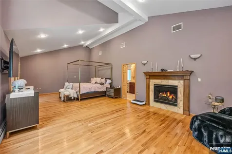 300 Lake Shore Drive Haworth NJ 07641