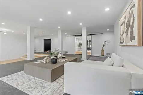 84 Shrewsbury Drive Livingston NJ 07039