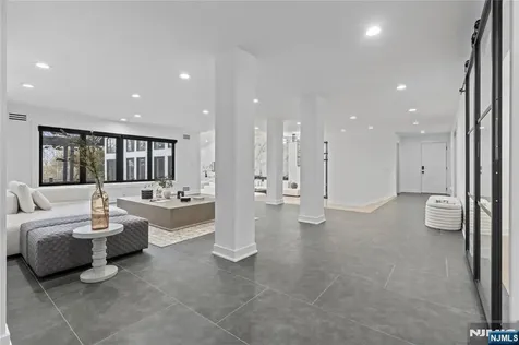 84 Shrewsbury Drive Livingston NJ 07039
