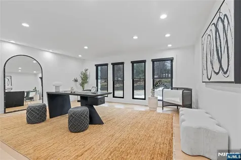 84 Shrewsbury Drive Livingston NJ 07039