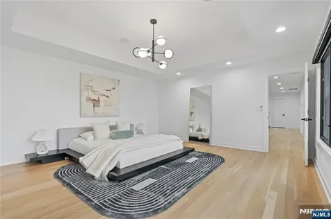 84 Shrewsbury Drive Livingston NJ 07039