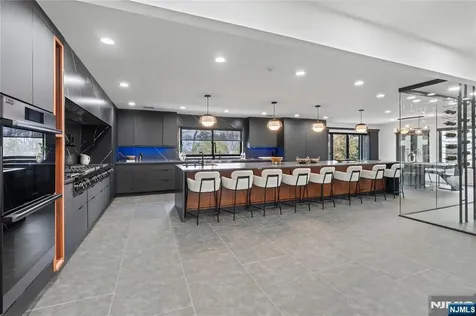 84 Shrewsbury Drive Livingston NJ 07039
