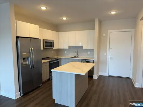 470 Main Street Fort Lee NJ 07024