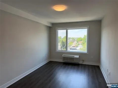 470 Main Street Fort Lee NJ 07024