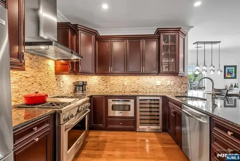 1302 Rio Vista Lane Northvale NJ 07647