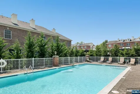1302 Rio Vista Lane Northvale NJ 07647