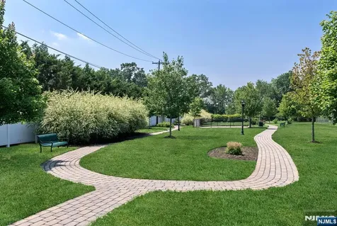 1302 Rio Vista Lane Northvale NJ 07647