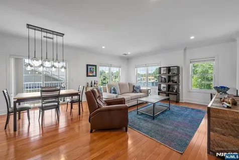 1302 Rio Vista Lane Northvale NJ 07647