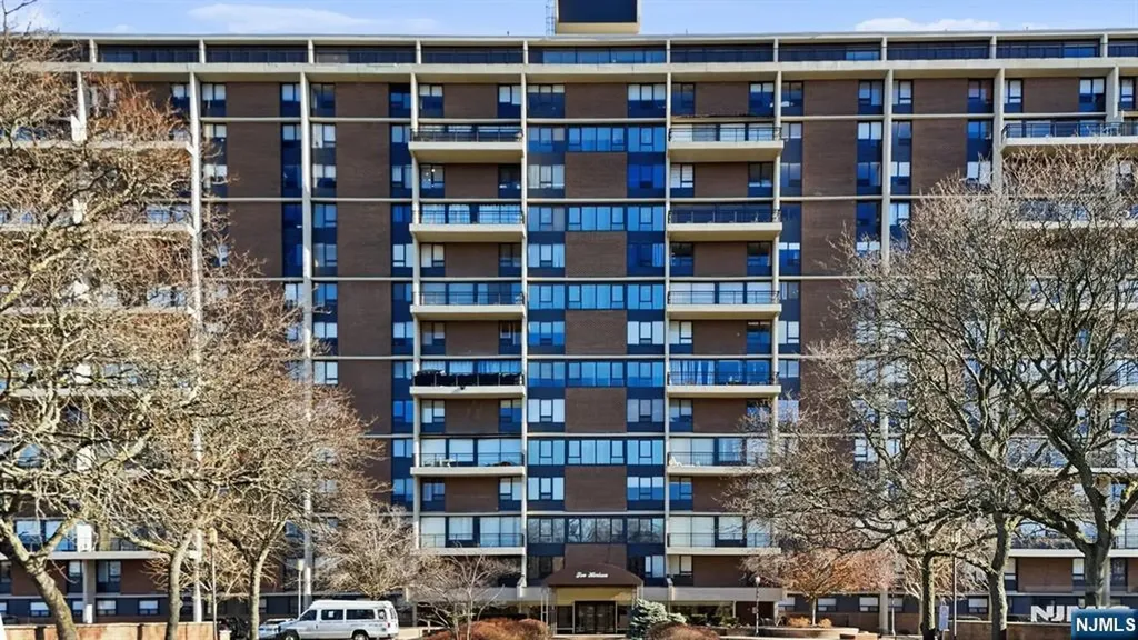 2 Horizon Fort Lee NJ 07024