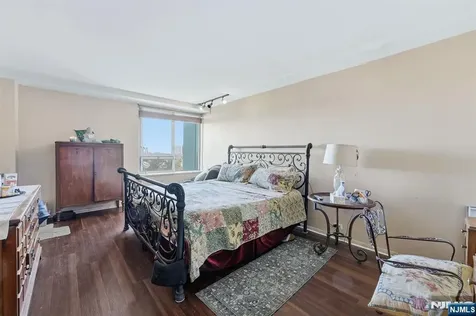 2 Horizon Fort Lee NJ 07024