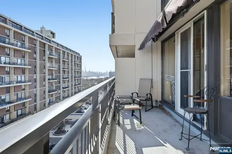 2 Horizon Fort Lee NJ 07024