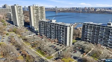 2 Horizon Fort Lee NJ 07024
