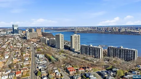2 Horizon Fort Lee NJ 07024