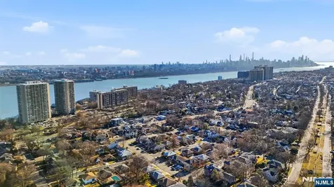 2 Horizon Fort Lee NJ 07024