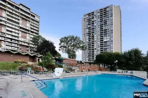 2 Horizon Fort Lee NJ 07024