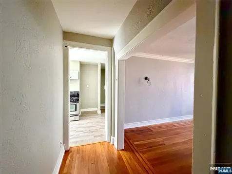 17 Elwood Place Newark NJ 07104