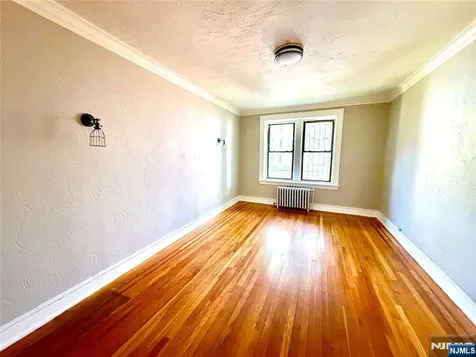 17 Elwood Place Newark NJ 07104