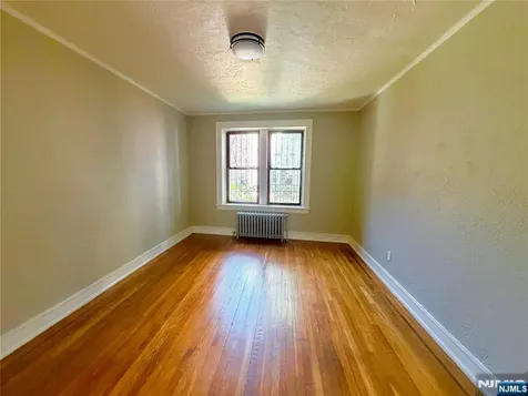 17 Elwood Place Newark NJ 07104