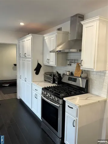 261 Greve Drive New Milford NJ 07646