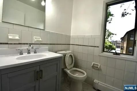 2482 5th Street Fort Lee NJ 07024
