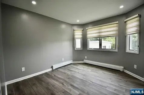 2482 5th Street Fort Lee NJ 07024