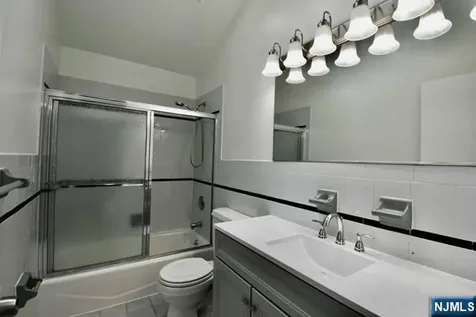 2482 5th Street Fort Lee NJ 07024