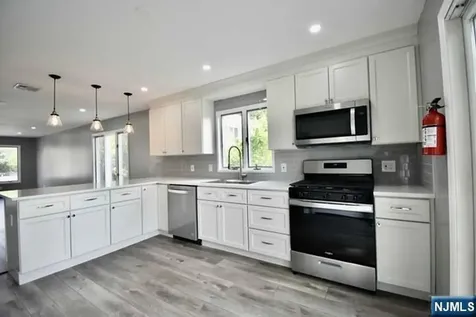 2482 5th Street Fort Lee NJ 07024