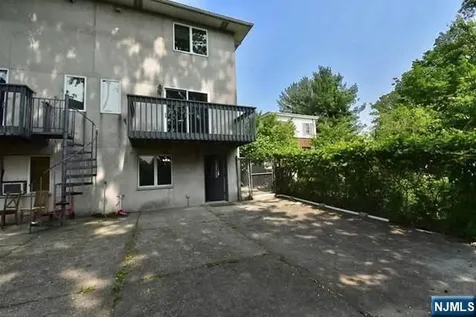 2482 5th Street Fort Lee NJ 07024