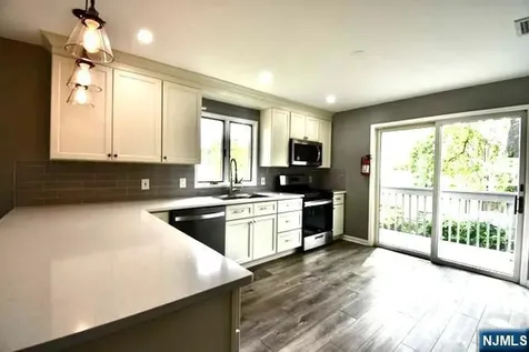 2482 5th Street Fort Lee NJ 07024