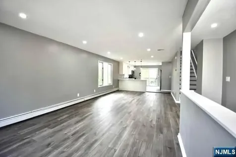 2482 5th Street Fort Lee NJ 07024