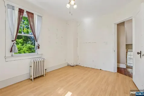 38 Sunnyside Avenue Dumont NJ 07628