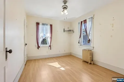 38 Sunnyside Avenue Dumont NJ 07628