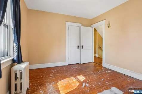 38 Sunnyside Avenue Dumont NJ 07628