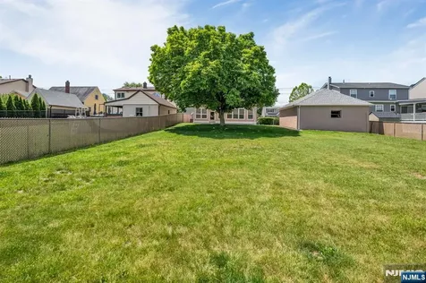 203 Charlton Avenue Lodi NJ 07644
