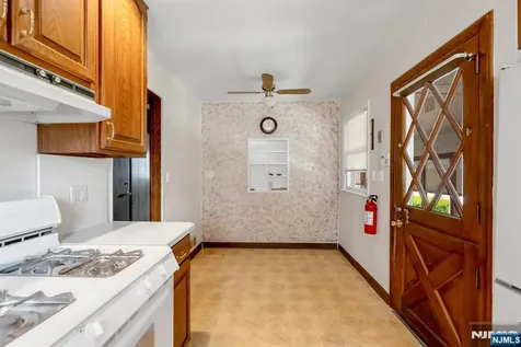 203 Charlton Avenue Lodi NJ 07644