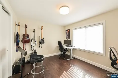 655 Floyd Street Englewood Cliffs NJ 07632