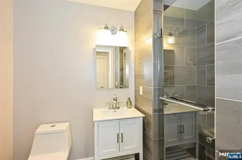 655 Floyd Street Englewood Cliffs NJ 07632