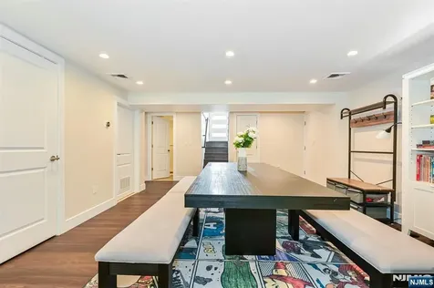 655 Floyd Street Englewood Cliffs NJ 07632