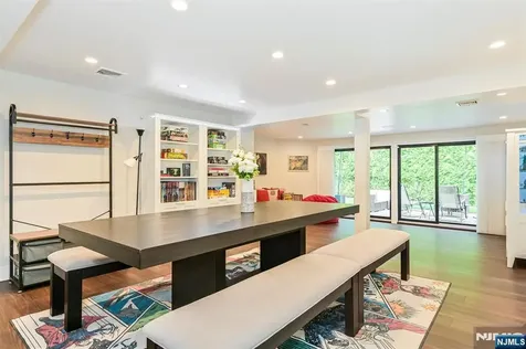655 Floyd Street Englewood Cliffs NJ 07632