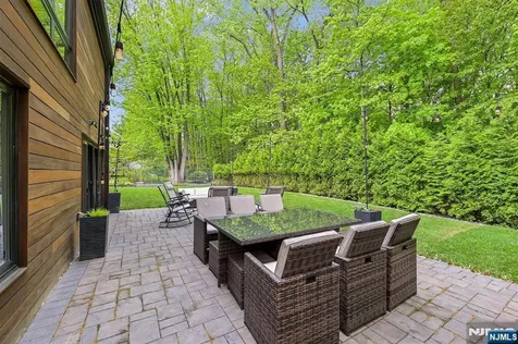 655 Floyd Street Englewood Cliffs NJ 07632